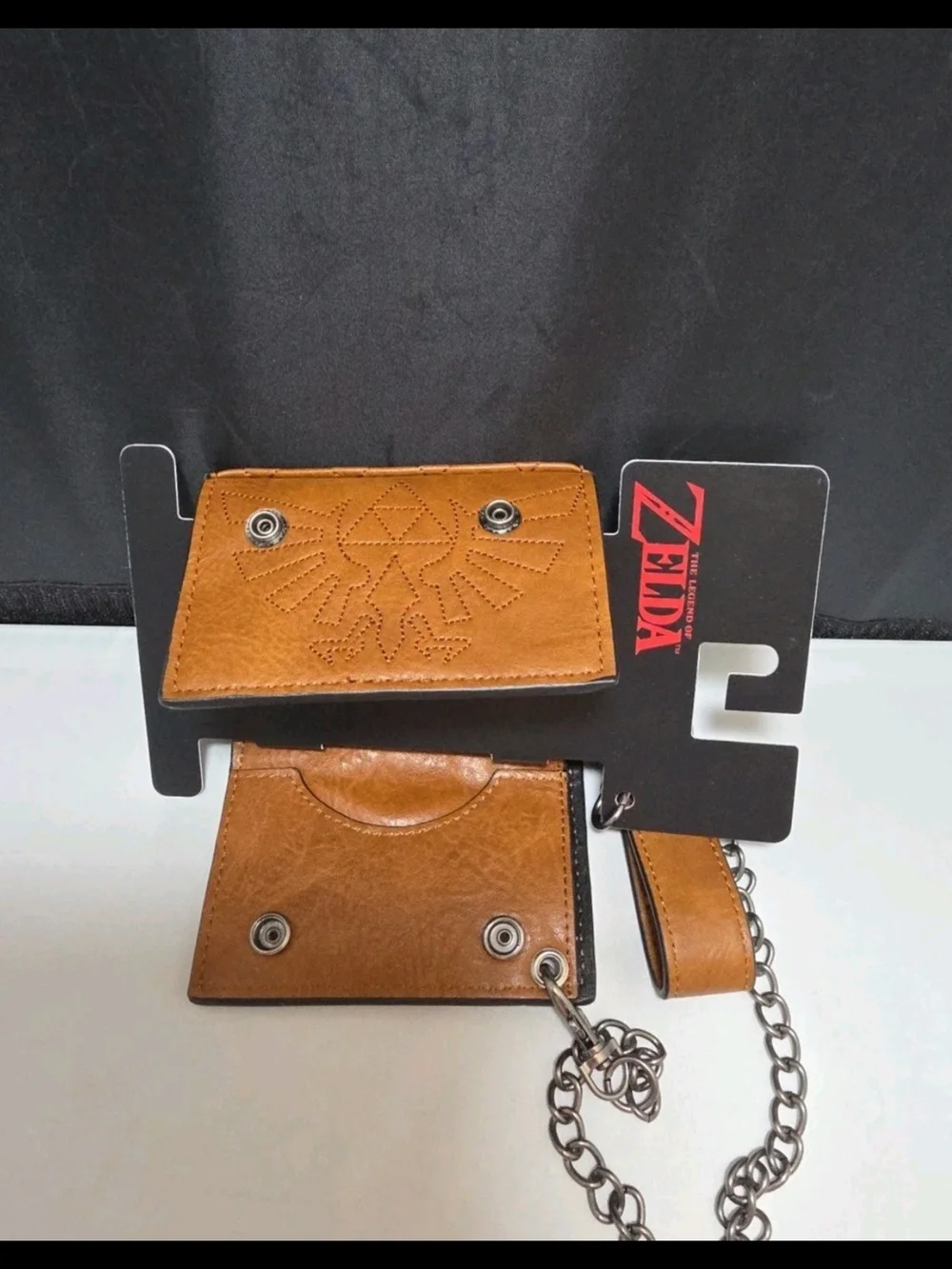 Legend of Zelda Game Hylian Shield Metal Logo Tri-Fold Wallet W/Chain NWT